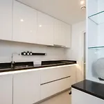 Urbano Blanco Lejlighed