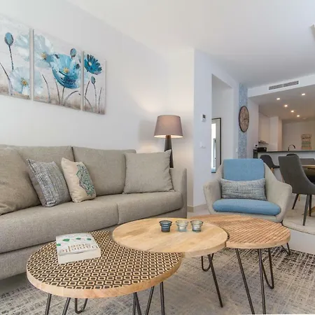 Apartamento Urbano Blanco *