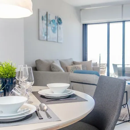 Apartament Urbano Blanco *