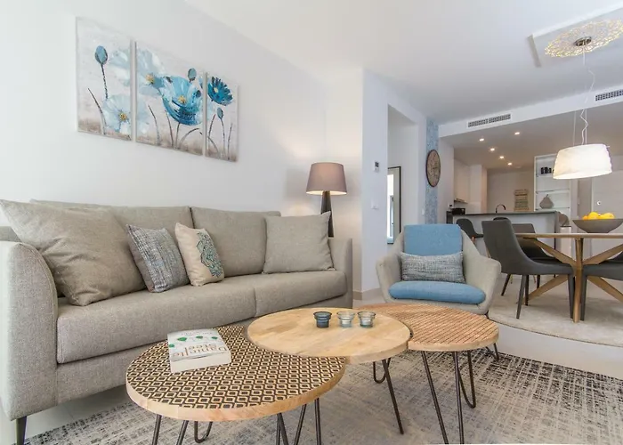 Apartament Urbano Blanco *