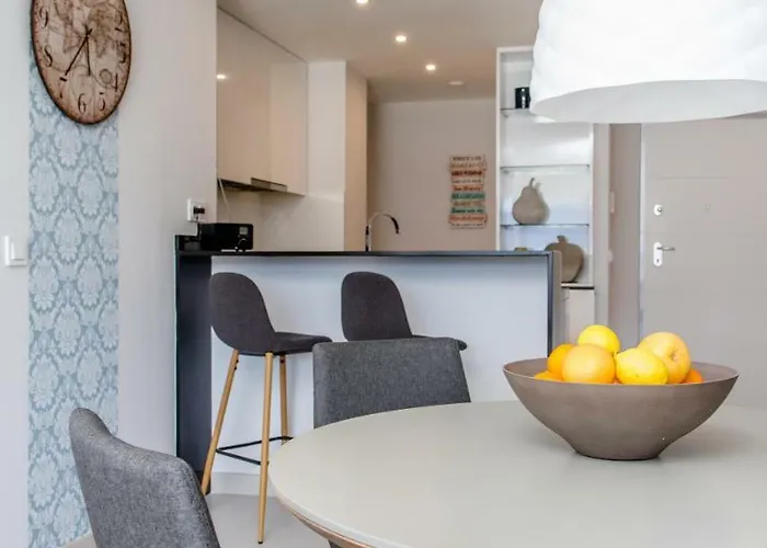 Apartament Urbano Blanco *